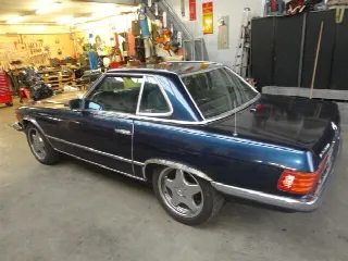 Foto 12 di 15: MERCEDES-BENZ SL(1971-1989) 380 SL blue