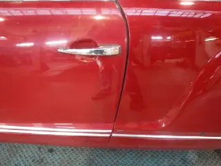 Foto 23 di 50: Volkswagen Karmann Ghia Red