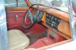 Foto 7 di 18: JAGUAR MKII Jaguar MK2 - wit