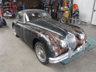 Foto 6 di 18: JAGUAR XK 150 Jaguar XK 150 Coupé black to restore