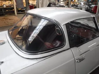 Foto 6 di 40: TRIUMPH TR4 A surrey 
