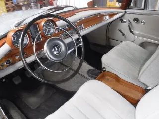 Foto 5 di 29: MERCEDES-BENZ 220 SE Coupè