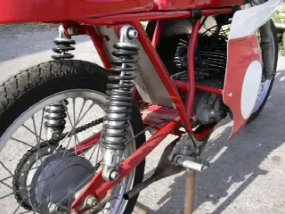 Foto 5 di 8: ALFA ROMEO 2000 iscritta asi aria condizionata epoca restauratissima