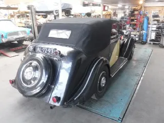 Foto 28 di 46: BROUGH Superior RHD Hudson