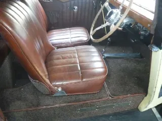 Foto 35 di 46: BROUGH Superior RHD Hudson