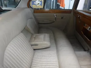 Foto 17 di 61: JAGUAR 420G no. 7776