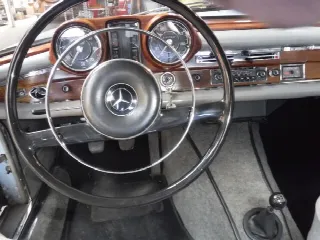 Foto 6 di 29: MERCEDES-BENZ 220 SE Coupè