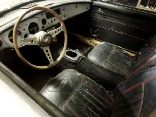 Foto 12 di 12: MG B GT to restore ''70