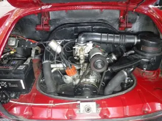 Foto 37 di 50: Volkswagen Karmann Ghia Red