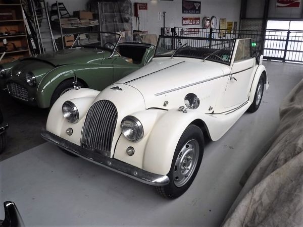 MORGAN Plus 4 DHC
