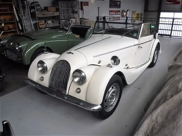 MORGAN Plus 4 DHC