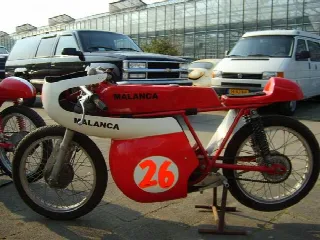 Foto 7 di 8: ALFA ROMEO 2000 iscritta asi aria condizionata epoca restauratissima