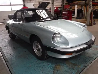 Foto 1 di 6: ALFA ROMEO Spider 2.0 