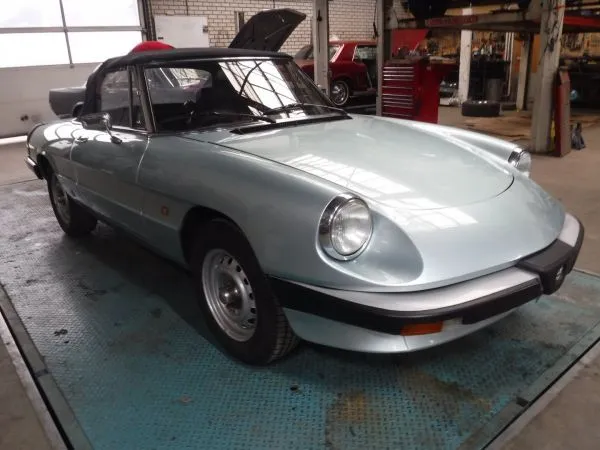 ALFA ROMEO Spider 2.0