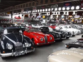 Foto 18 di 21: JAGUAR XK 120 Coupe