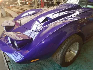 Foto 11 di 30: CHEVROLET Corvette ''73 cabrio purple