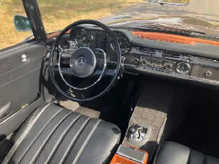 Foto 5 di 6: MERCEDES-BENZ SL Pagoda (1963-1971) Pagode 230SL 