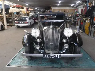 Foto 42 di 46: BROUGH Superior RHD Hudson