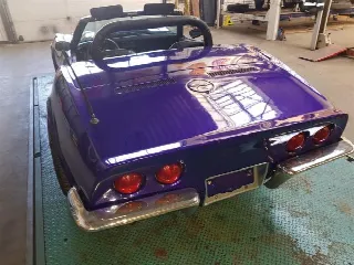 Foto 13 di 30: CHEVROLET Corvette ''73 cabrio purple
