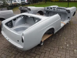 Foto 5 di 8: FIAT 1200 Cabriolet body