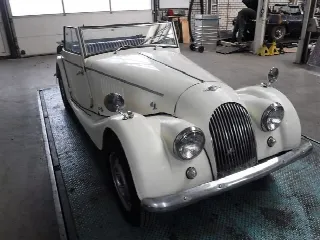 Foto 25 di 31: MORGAN Plus 4 DHC