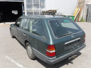 Foto 9 di 9: MERCEDES-BENZ 300 TDT