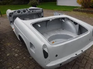 Foto 6 di 8: FIAT 1200 Cabriolet body