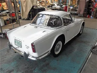 Foto 31 di 40: TRIUMPH TR4 A surrey 
