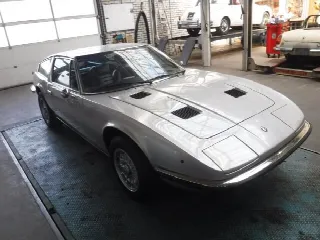 Foto 28 di 29: MASERATI Indy(1969-1974) 4.9 ltr silver
