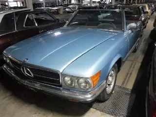 Foto 10 di 29: MERCEDES-BENZ 280 SL type W107 blue