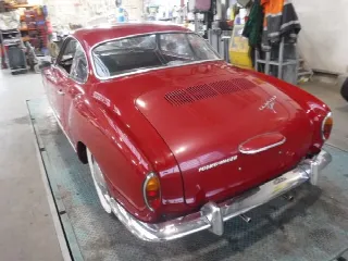 Foto 50 di 50: Volkswagen Karmann Ghia Red