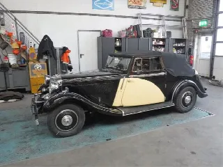 Foto 46 di 46: BROUGH Superior RHD Hudson