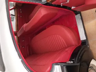 Foto 7 di 7: DAIMLER 2.5 V8 4 porte     