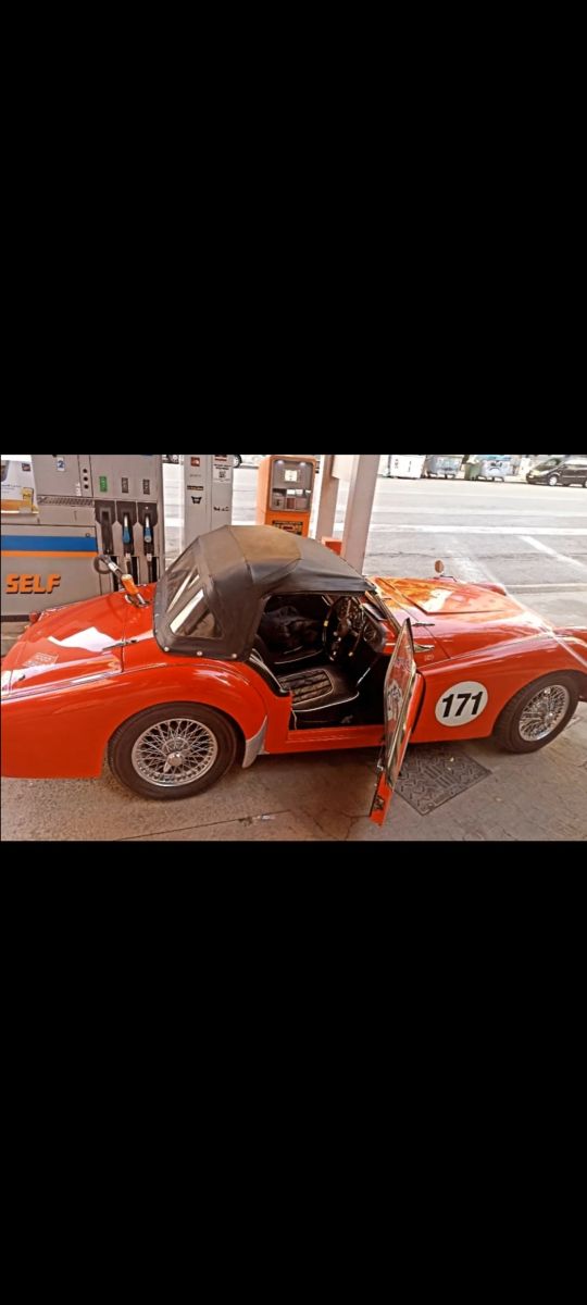TRIUMPH TR3 Bocca stretta  