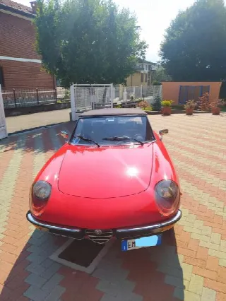 Foto 7 di 19: ALFA ROMEO Spider 2000 Veloce seconda serie 
