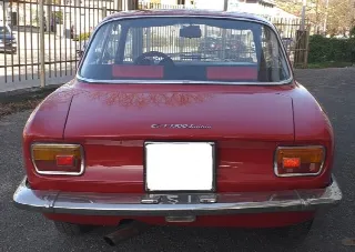 Foto 3 di 10: ALFA ROMEO GT 1300 Junior 