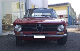 Foto 6 di 10: ALFA ROMEO GT 1300 Junior 