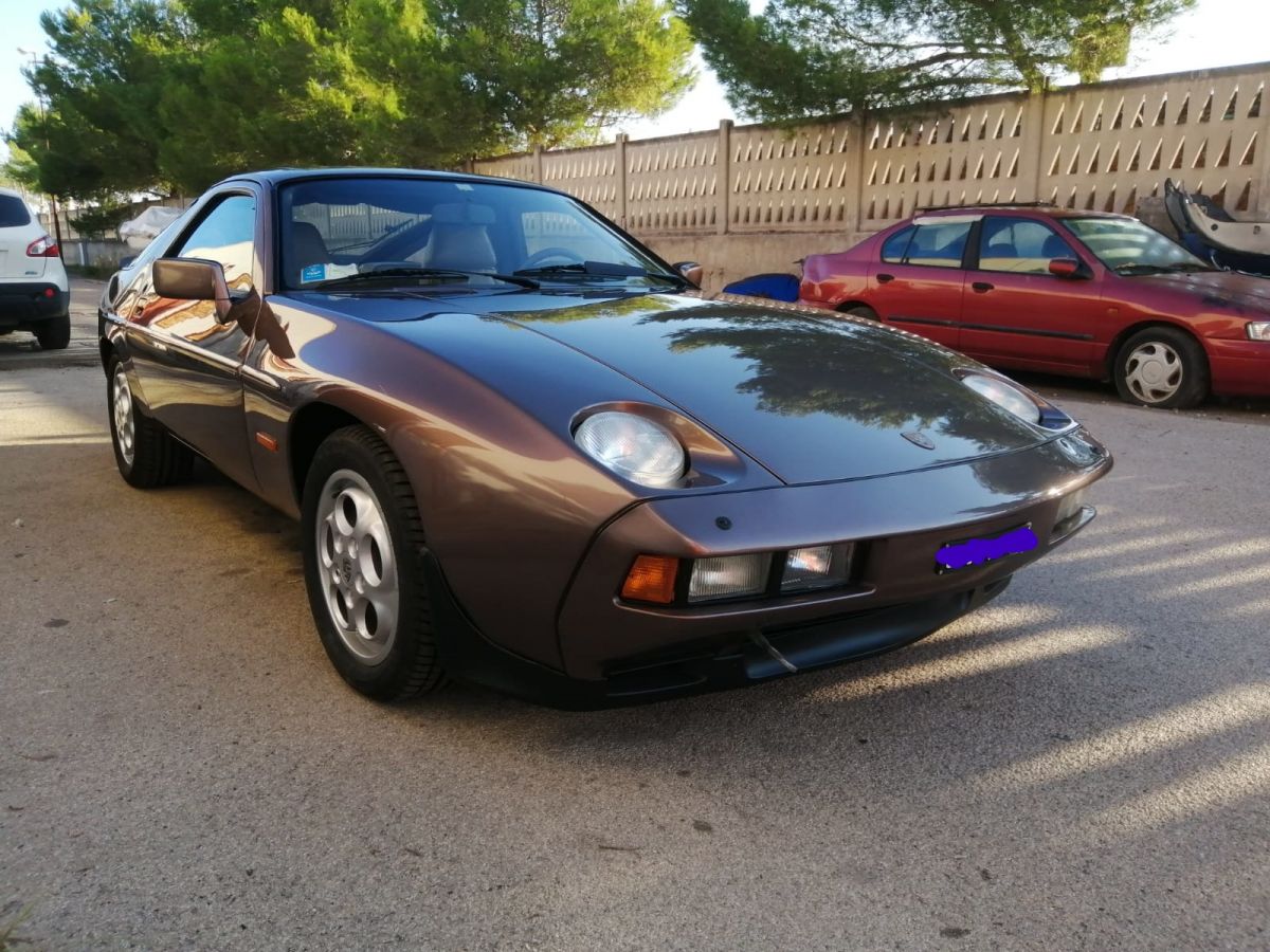 PORSCHE 928 S 