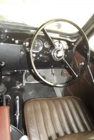 Foto 3 di 7: AUSTIN FX4 Taxi FX4D (diesel)
