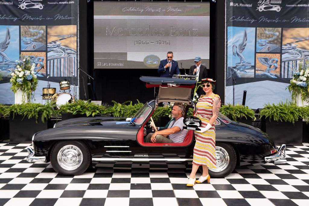 I vincitori del concorso d'eleganza Jolla in California: si aggiudica il premio Best in Show la Mercedes Benz 300 SL Gullwing