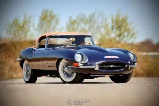 Foto 71 di 80: JAGUAR E-Type SI (1961-1968) S1 Roadster 1966 