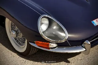 Foto 12 di 80: JAGUAR E-Type SI (1961-1968) S1 Roadster 1966 