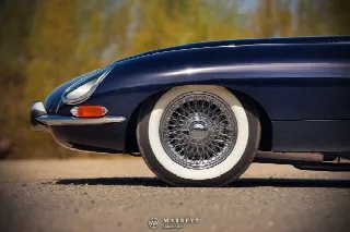 Foto 29 di 80: JAGUAR E-Type SI (1961-1968) S1 Roadster 1966 