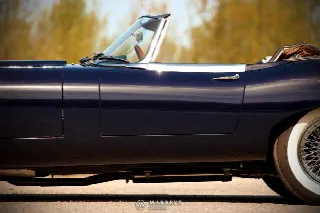 Foto 31 di 80: JAGUAR E-Type SI (1961-1968) S1 Roadster 1966 