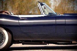 Foto 33 di 80: JAGUAR E-Type SI (1961-1968) S1 Roadster 1966 