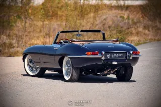 Foto 4 di 80: JAGUAR E-Type SI (1961-1968) S1 Roadster 1966 