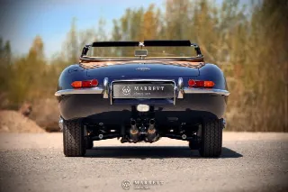 Foto 5 di 80: JAGUAR E-Type SI (1961-1968) S1 Roadster 1966 