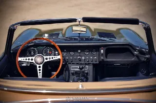 Foto 57 di 80: JAGUAR E-Type SI (1961-1968) S1 Roadster 1966 