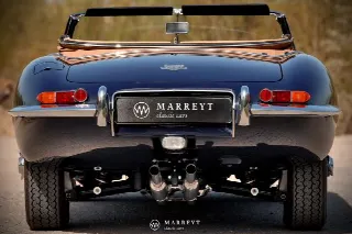Foto 60 di 80: JAGUAR E-Type SI (1961-1968) S1 Roadster 1966 