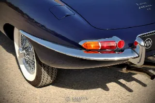 Foto 63 di 80: JAGUAR E-Type SI (1961-1968) S1 Roadster 1966 